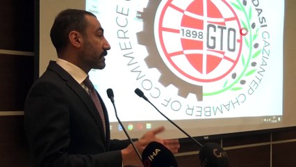 Atatürk'ün, üzerinde ayetler bulunan ipek sancağı Gazi şehirde