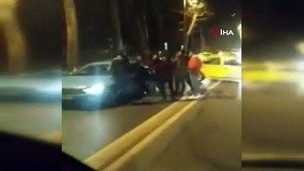 Beşiktaş'ta trafikte birbirlerine girdiler