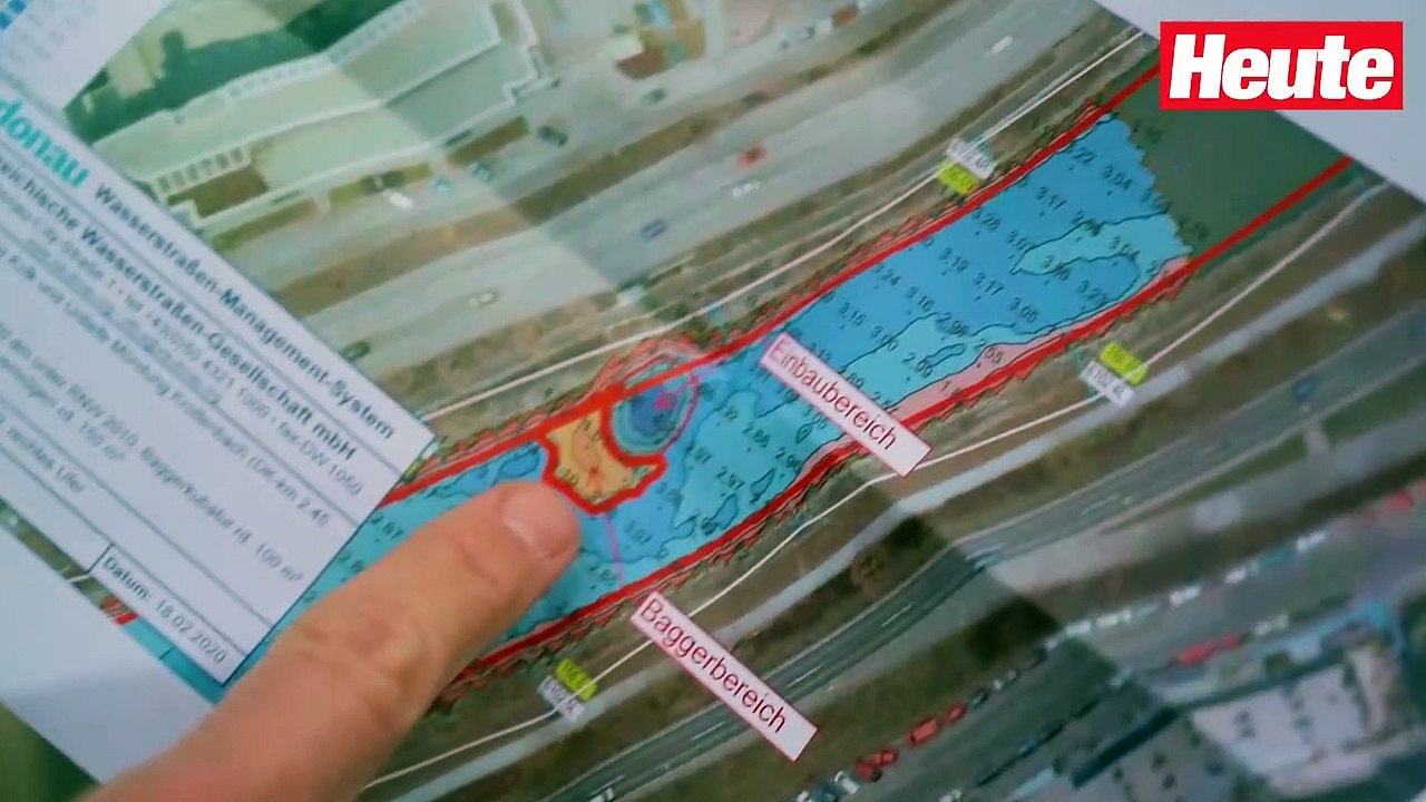 Baggerschiff gräbt Wiener Donaukanal um