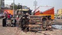 Confrontos em Nova Deli fazem 20 mortos e 200 feridos