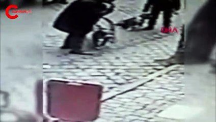 2 pitbullun saldırdığı köpeği 3 yurttaş kurtardı!