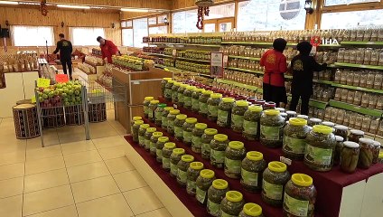 Çiftçiler üretiyor, valilik satıyor