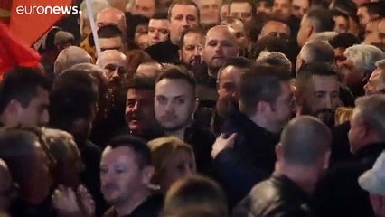 Oposição diz que Zoran Zaev abusou do poder