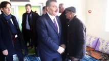 Sağlık Bakanı Fahrettin Koca deprem bölgesine ziyaret etti