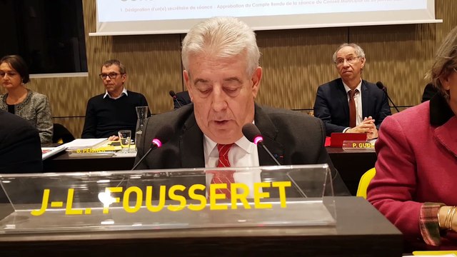 Besançon : conseil municipal, c’était sa dernière séance, l’instant des adieux pour le maire Jean-Louis Fousseret