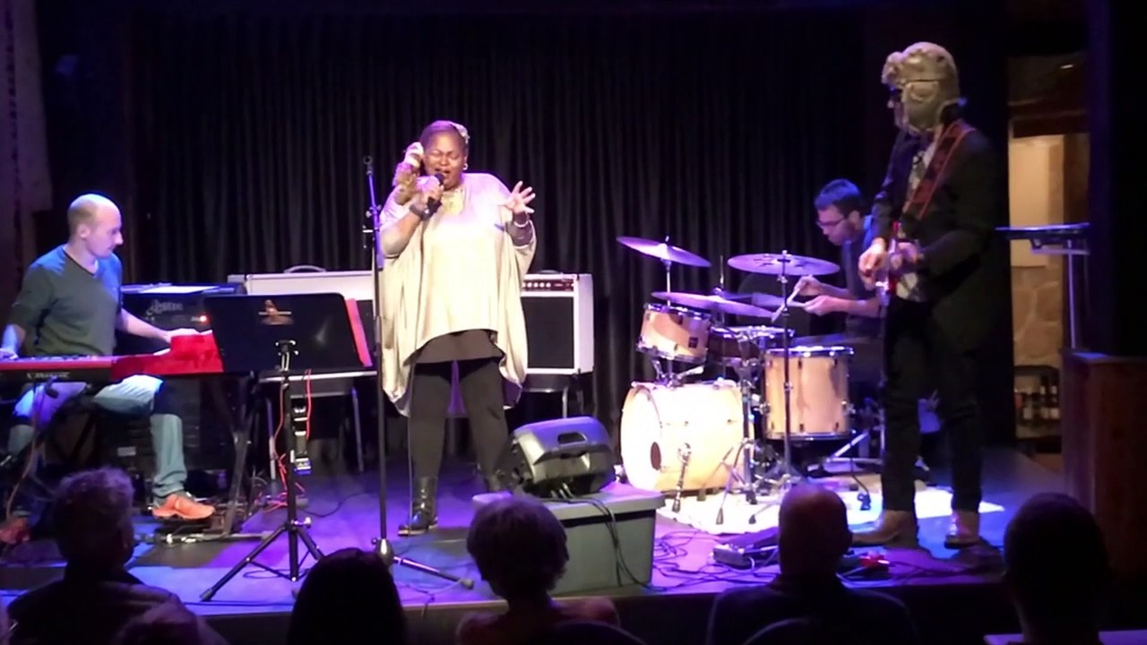 Tiza Brown - Tobacco Road