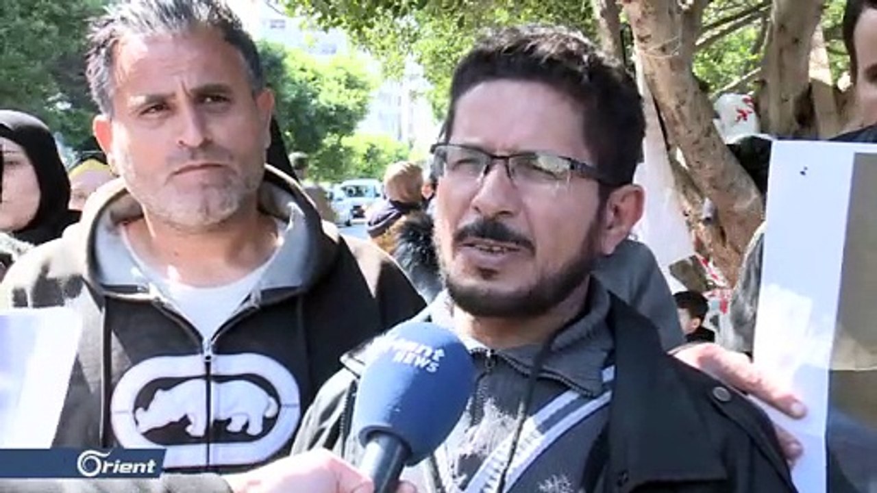 استمرار اعتصام اللاجئين السوريين أمام مراكز مفوضية اللاجئين في لبنان