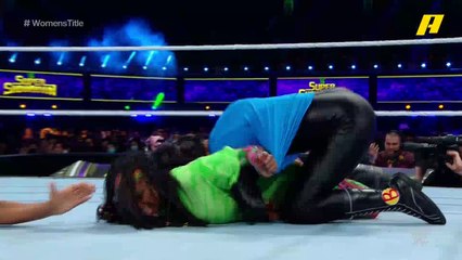 بايلي تفوز على نايومي في لقب سماكداون للسيدات
