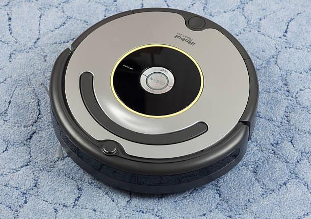 The Best Robot Vacuums That Actually Clean Your Carpet, According to Thousands of Reviews