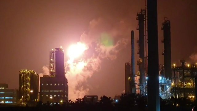 서산 대산공단 롯데케미칼 공장 폭발...중상 2명·경상 19명 / YTN