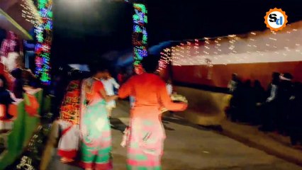 SANTALI PEOPLE PERFORMING CHAIN DANCE BEAUTIFULLY.