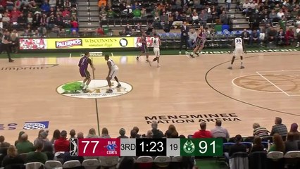 Zhaire Smith throws down the alley-oop!
