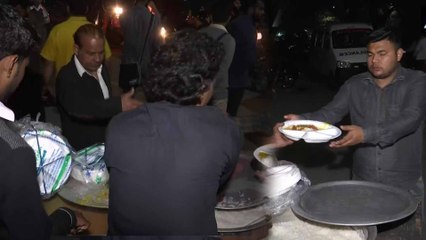 Delhi people restoring faith in humanity | Delhi | Oneindia Kannada