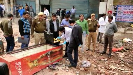 Forensic team at Tahir Hussain's Chand Bagh residence