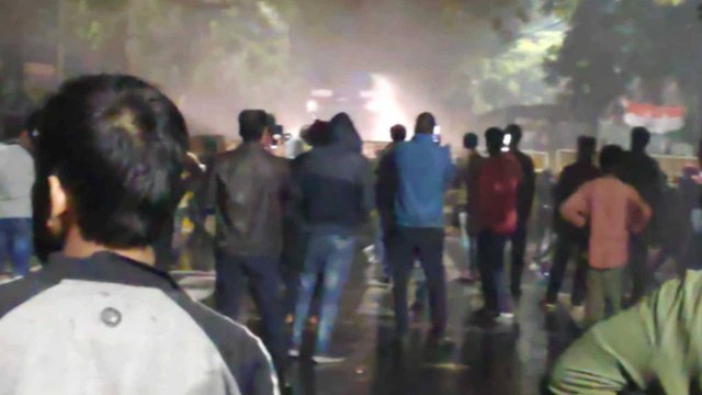 Delhi Violence: Students protest outside Kejriwal's home