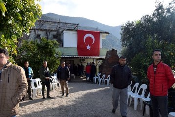 Şehidin acı haberi Finike'deki ailesine ulaştı