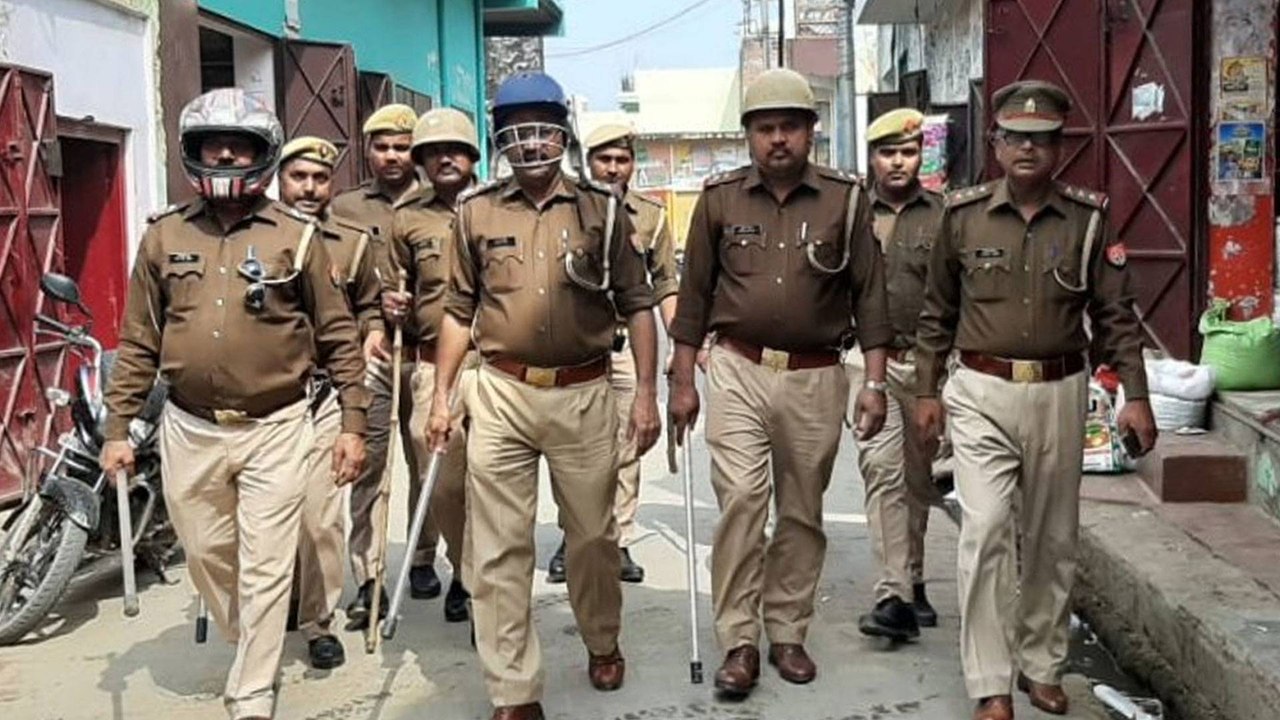 High alert in UP: Stones found on roofs of houses in Bijnor