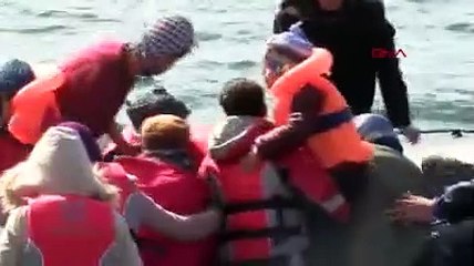 Çanakkale Ayvacık'ta göçmenler botlarla Yunan adalarına geçmeye çalışıyor