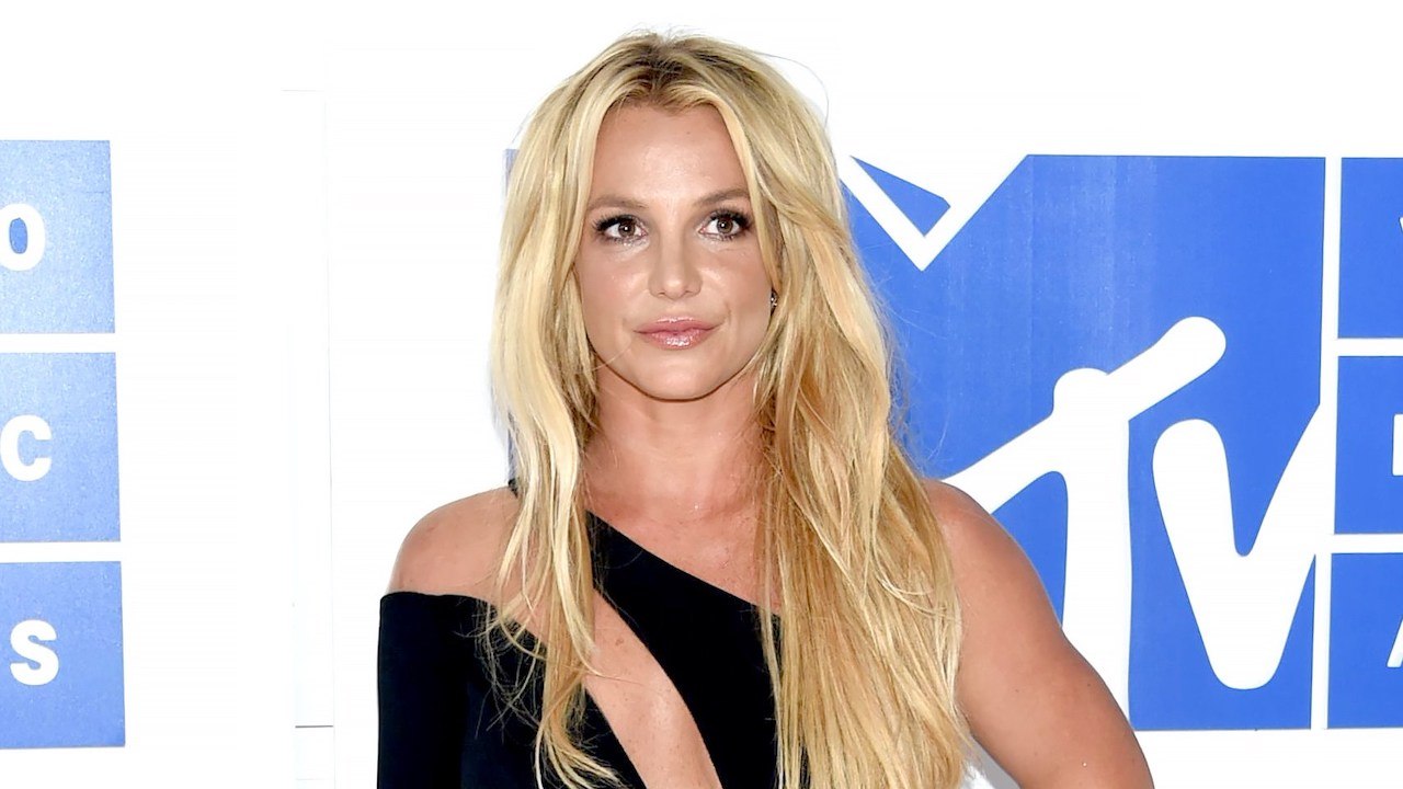 Britney Spears bricht sich in ihrem Instagram Video den Fuß