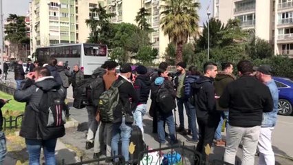 Düzensiz göçmenler Avrupa'ya gitmek amacıyla toplandı