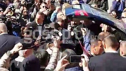 Κηδεία Κώστα Βουτσά: Το πιο ζεστό χειροκρότημα στον αγαπημένο ηθοποιό