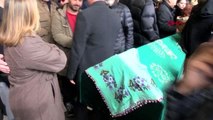 Kadıköy'de minibüsün çarpması sonucu ölen yaşlı kadın toprağa verildi