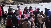 Kapılar Açıldı, Mülteciler Botlarla Midilli Adası'na Geçmeye Başladı