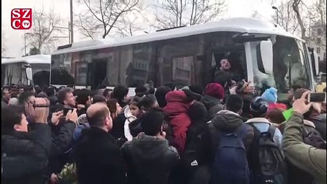 İl Göç İdaresi önünde mülteci yoğunluğu