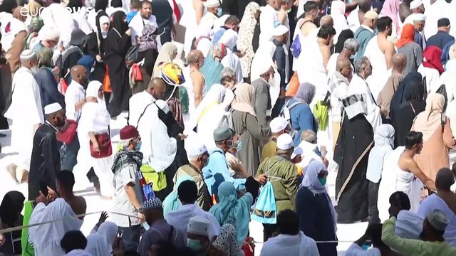 Мекку и Медину закрыли для паломников из-за коронавируса