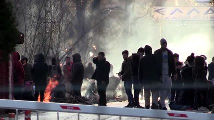 Düzensiz göçmen sınırdaki bekleyişi sürüyor