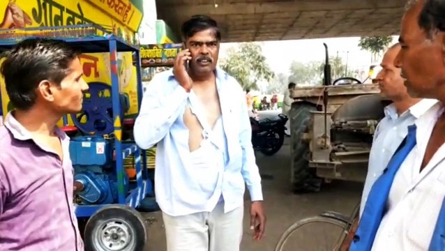 ऑटो चालक ने ऑटो में बैठी सवारी को बेरहमी से पीटा