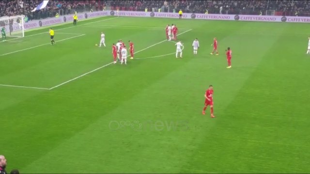 Ora News - Batha përmbys Partizanin, të kuqtë mbeten me 10 futbollistë