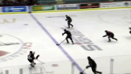 Logan Stankoven extends his goal-scoring streak to six games