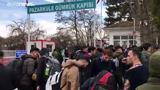 Καστανιές: Διεκόπη η λειτουργία του τελωνείου λόγω της συγκέντρωσης μεταναστών στην τουρκική πλευρά