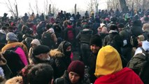 Düzensiz göçmenler Yunanistan sınırına dayandı
