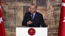 Cumhurbaşkanı Erdoğan: Kapıları açtık. Şimdi bu sabah itibarıyla yaklaşık 18 bin oldu kapıları zorlayıp geçenler. Ama bugün herhalde 25 bin-30 bini bulabilir - İSTANBUL
