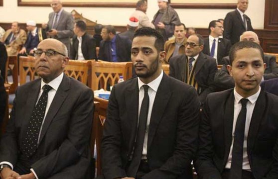 محمد رمضان يحدث أزمة في عزاء الرئيس محمد حسني مبارك