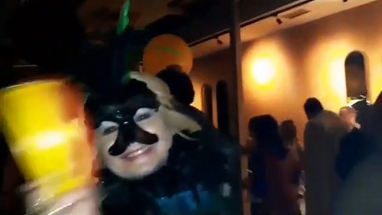 Αγγελική Νικολούλη: Δες την σε πάρτι μασκέ και...