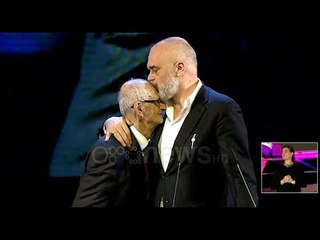 Ora News - Rama ngre në këmbë Kongresin e PS, fton në podium delegatin socialist 100 vjeçar