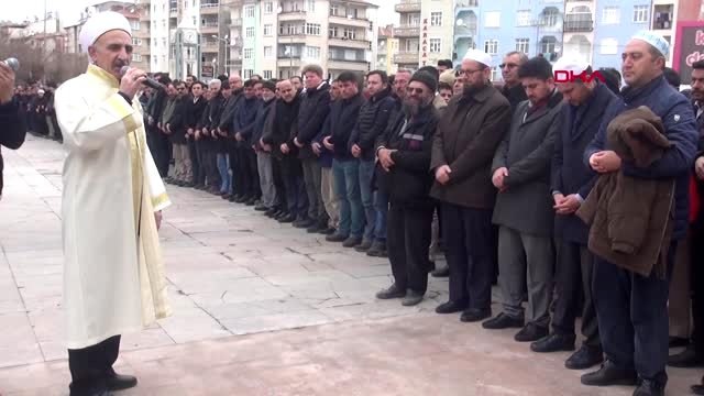 Karaman idlib şehitleri için gıyabi cenaze namazı kılındı