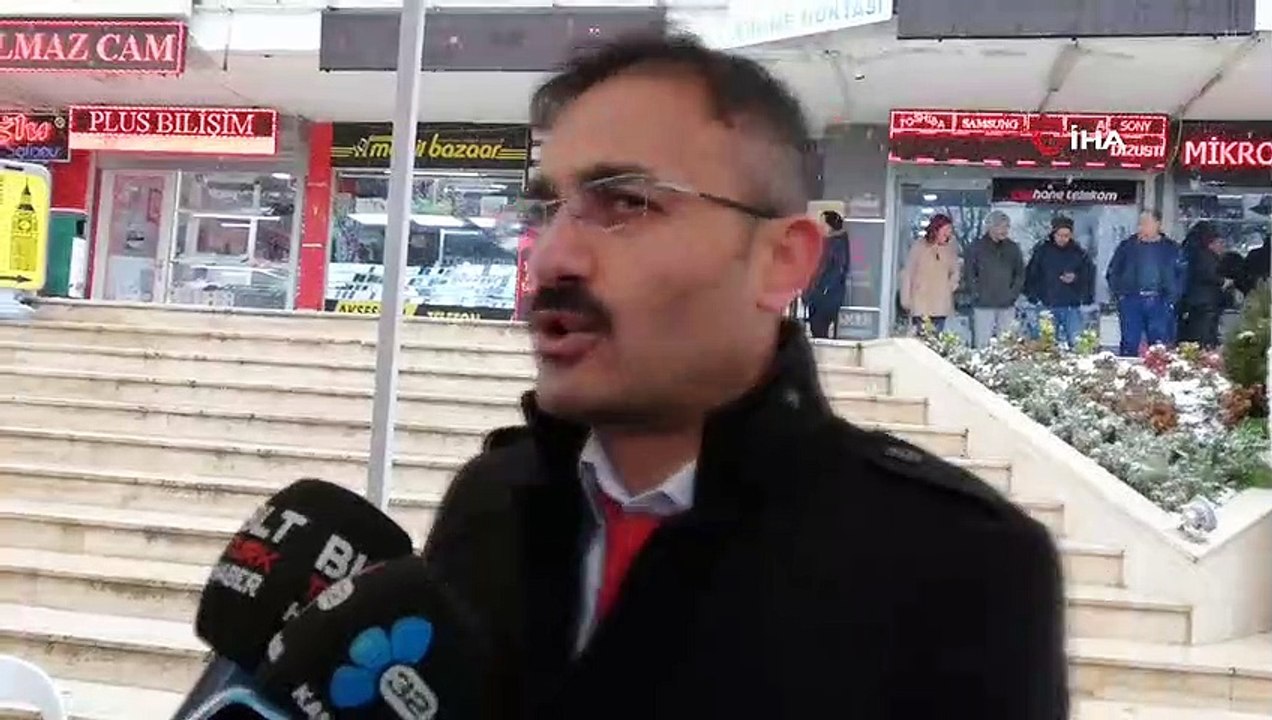 Isparta'da gönüllü askerlik için sıraya girdiler