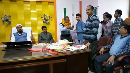 कैराना: नगरपालिका में सेवानिवृत्त होने पर लिपिक को विदाई