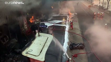 Incêndios e confrontos entre congoleses em Paris