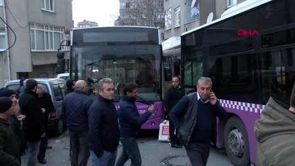Sarıyer'de halk otobüsleri zincirleme kazaya karıştı 3 yaralı