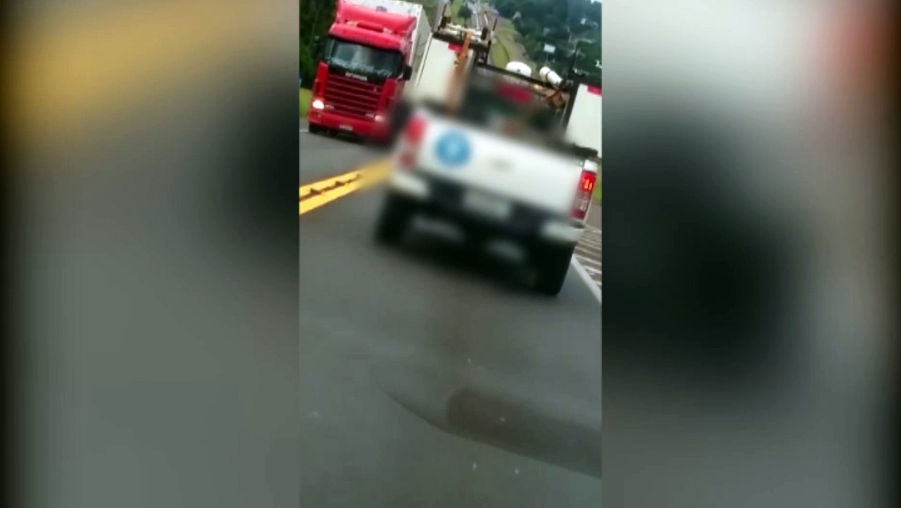 Internauta flagra desrespeito no trânsito na BR-277, em Cascavel