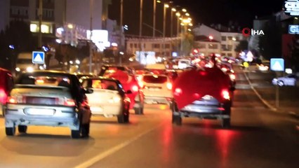 İdlib şehitleri için 500 araçlık konvoy yaptılar