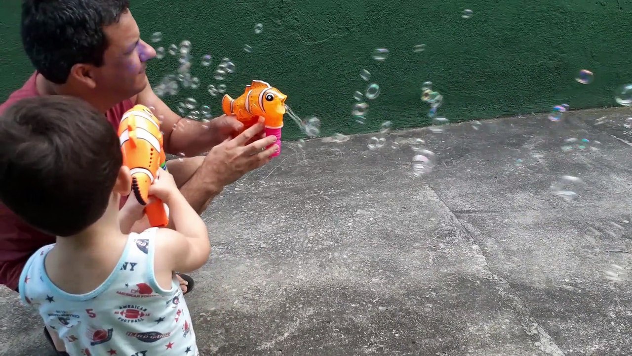 Bolinhas de Sabão     Bile de săpun    Bolas de jabón