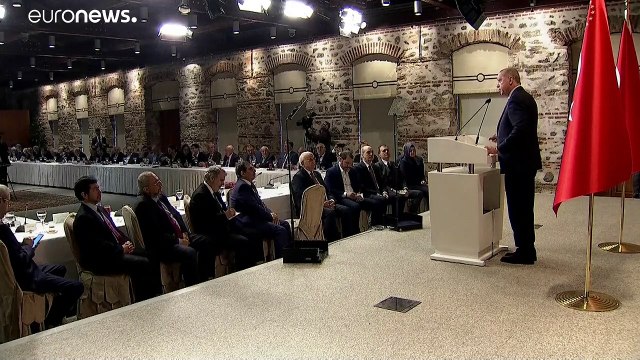 Греция и Болгария закрывают границу с Турцией