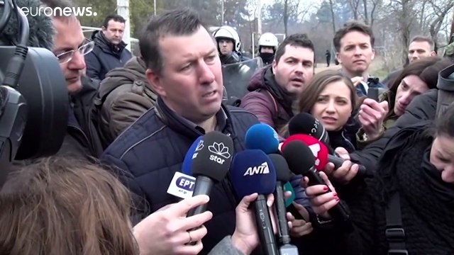 Enfrentamientos entre refugiados y la policía griega en la frontera con Turquía