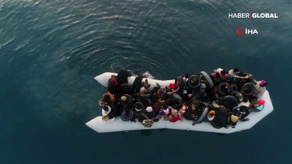 Ayvacık'ta can pazarı... Batmak üzere olan göçmen botu böyle kurtarıldı